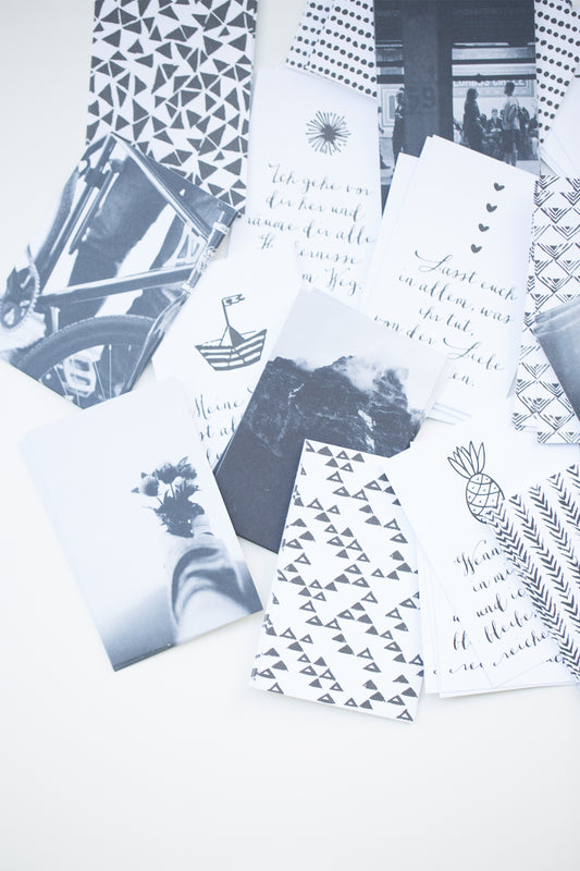 Herzensfutter Box, gefüllt mit Mutmachkarten voller Bibelverse.