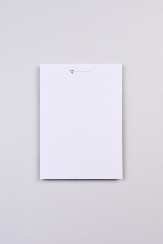 Postkarte - She moves mountains